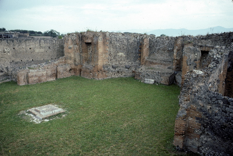 a06.jpg